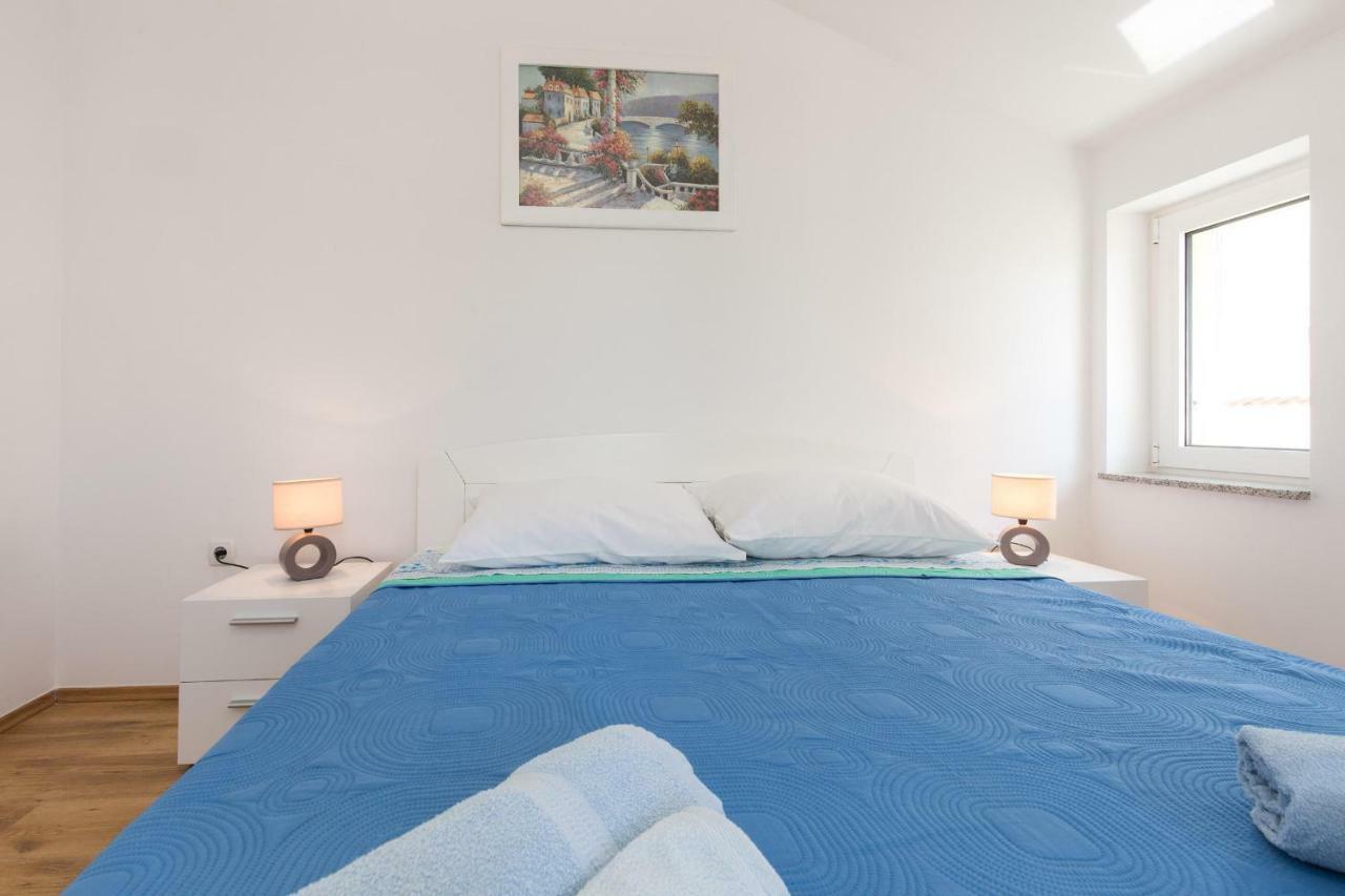 Apartments Nino Малинска Экстерьер фото